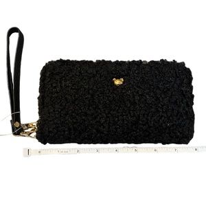 🍂 Fuzzy Black Teddy Bear Wristlet Clutch